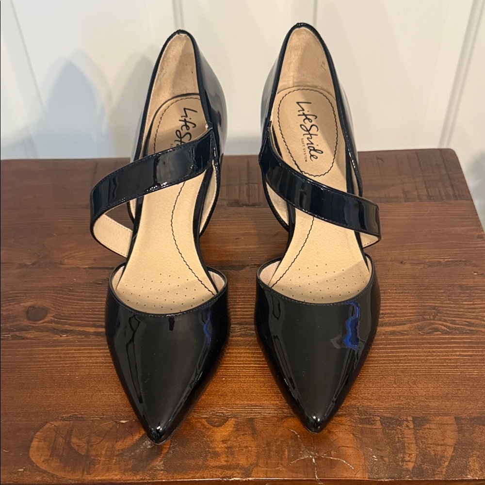 LifeStride Suki Black Patent Asymmetrical Mary Jane Pumps Heels Size 7